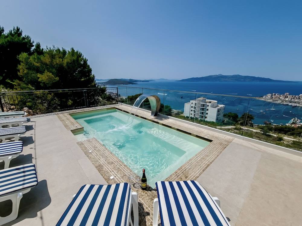 Sunset Shoreline Saranda - Sea View - Free Private Parking - Pool 1
