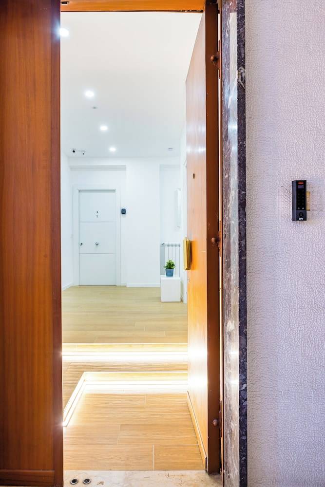 Carlo III Guest House 2