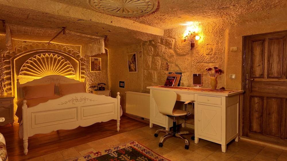 Iris Cave Cappadocia 1