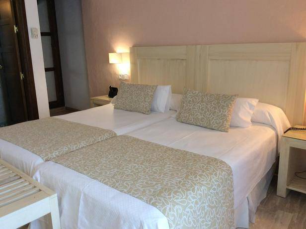 Hotel Doña Lola Zahara 2