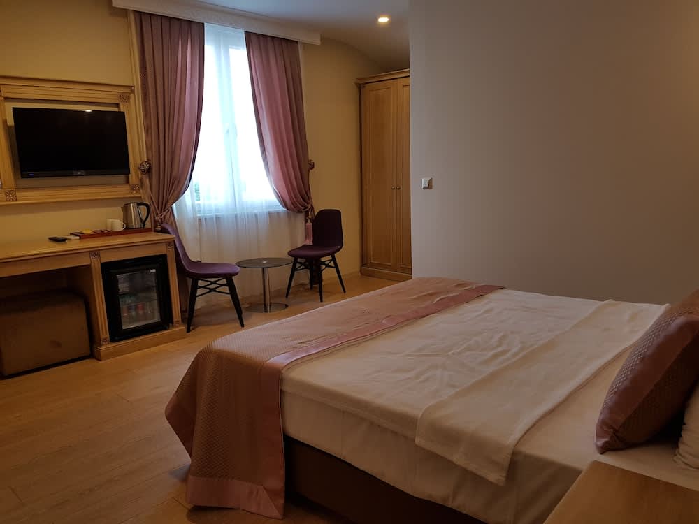 Apple Tree Hotel 1
