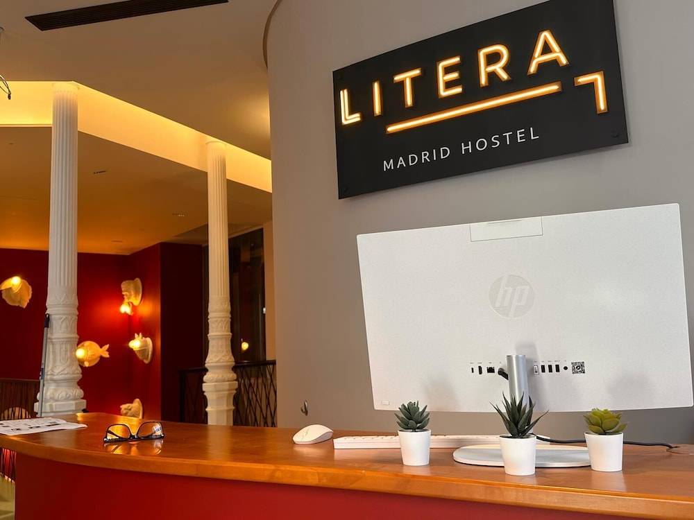 Literal Hostel 2