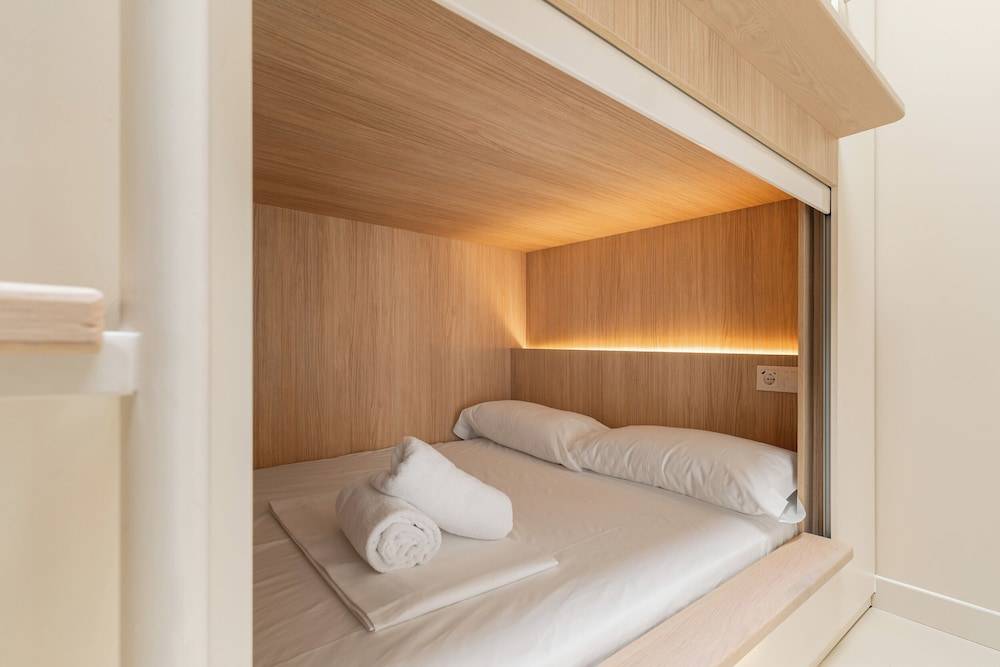 Literal Hostel 2