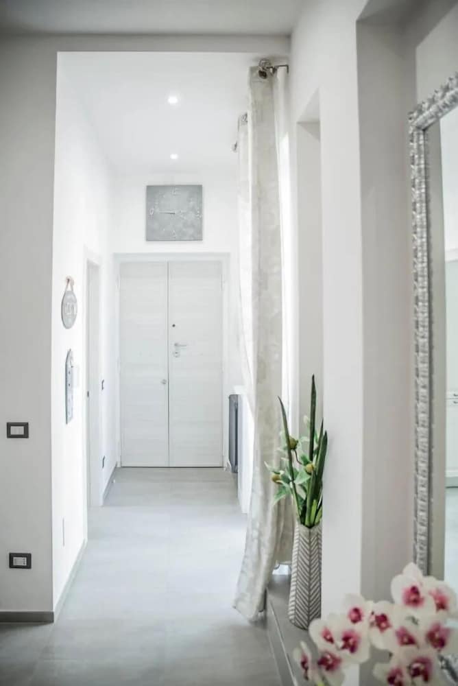 Central Luxury Apartment 2
