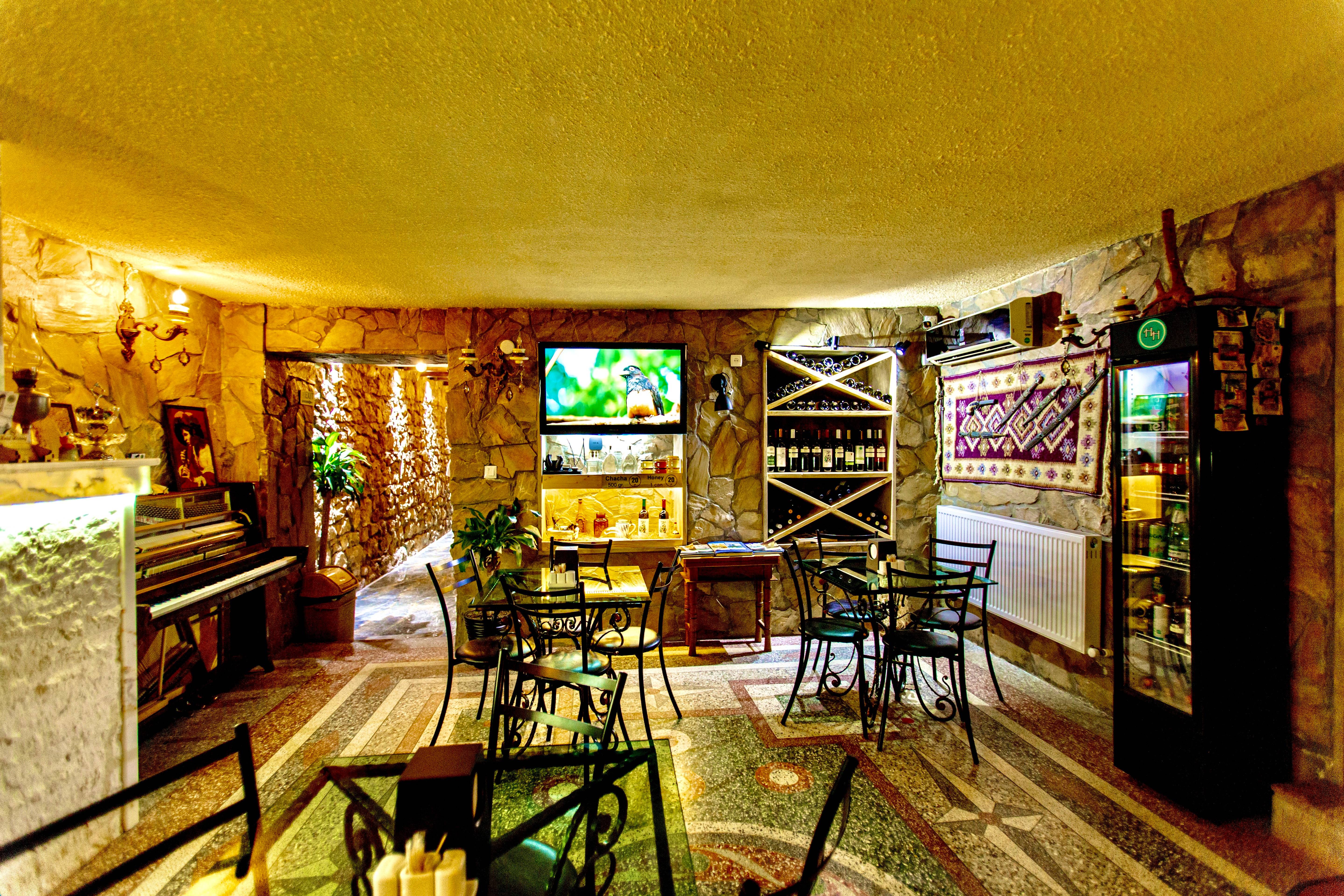 Hotel History 2