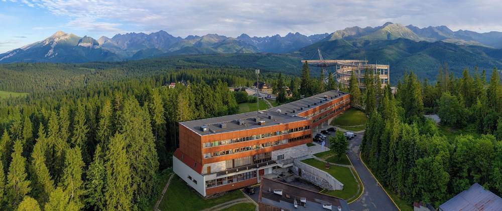 Zespół Tatry - Hotel Tatry i Budynek Turystyczny 1