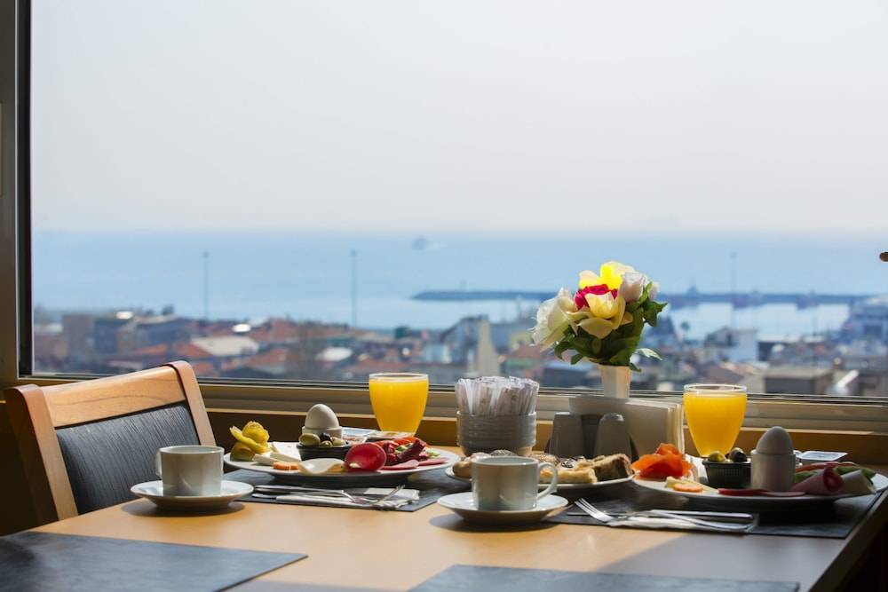 Ilkbal Deluxe Hotel &Spa Istanbul 1