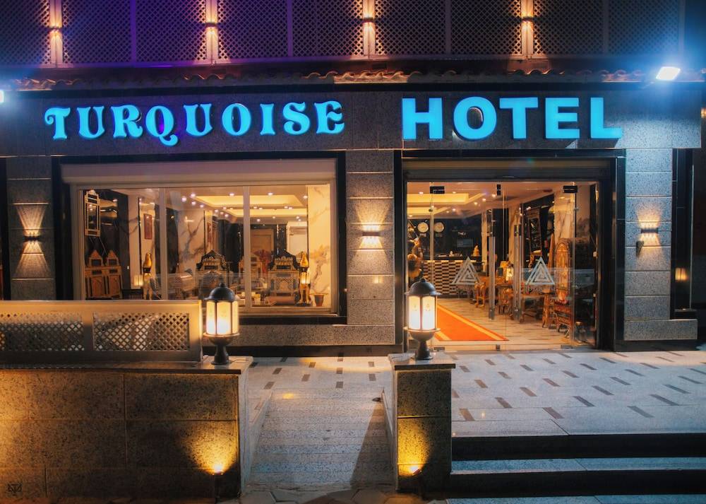 Turquoise Pyramids & Grand Egyptian museum view Hotel 2