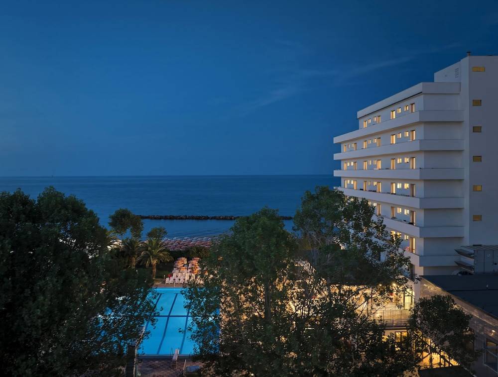 Serena Majestic Residence 1
