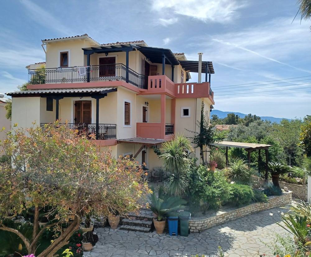 PHILIPPOS Hotel Apartments 1