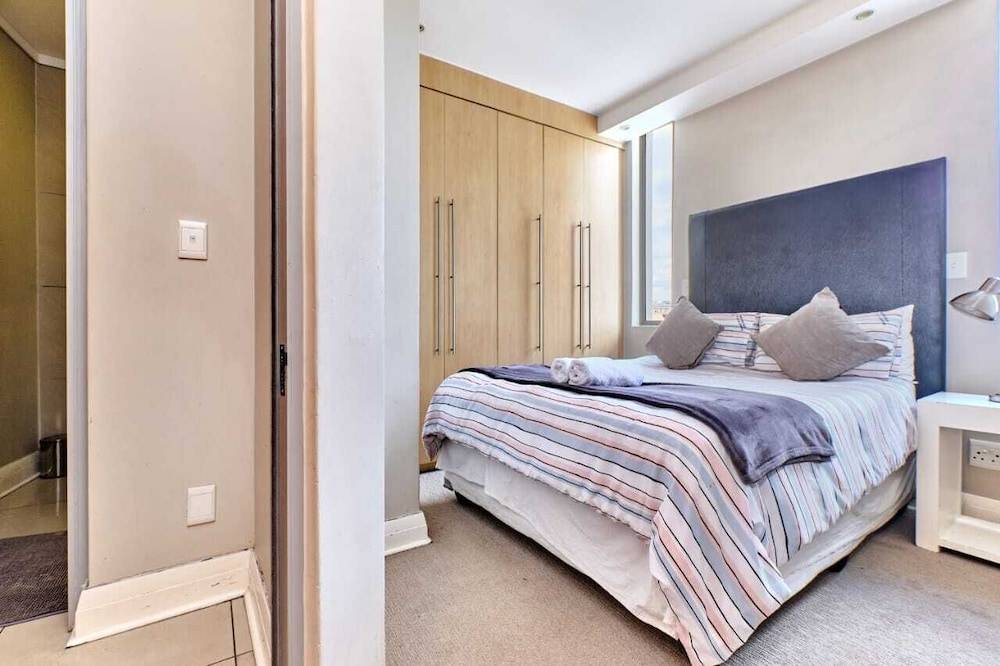 Glammys Suites at Hydro 1
