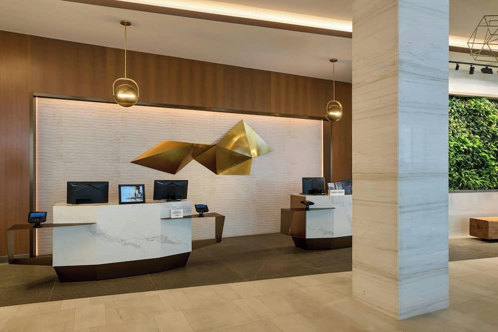 The Westin Flushing LaGuardia Airport 2