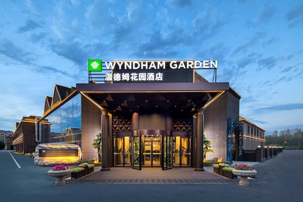 Wyndham Garden Urumchi Tianshan International Airport 1