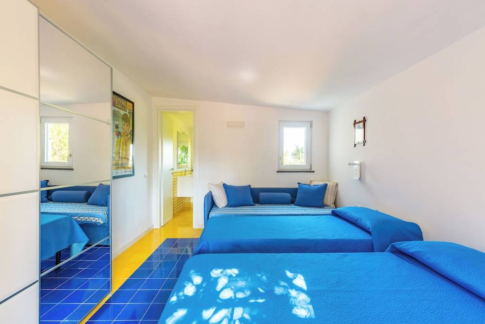 Capri Turquoise by Napoliapartments 2