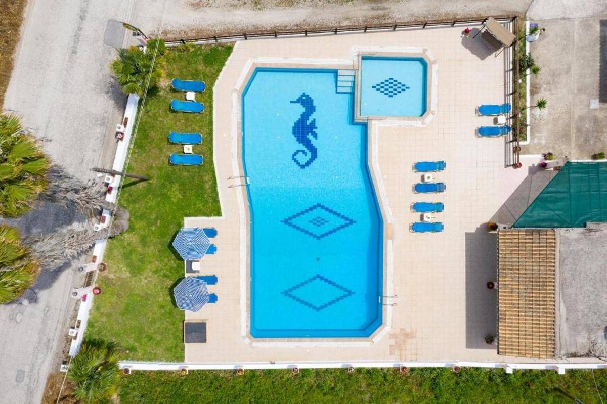 Nikos and Dimitris Pool Apartments Sidari 2