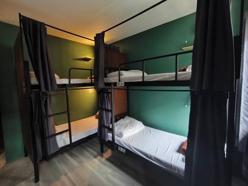 Nimman Nest Hostel & Cafe 2
