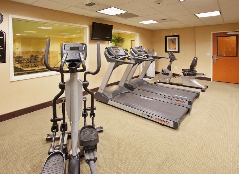 Holiday Inn Express & Suites LINCOLN-ROSEVILLE AREA by IHG 1