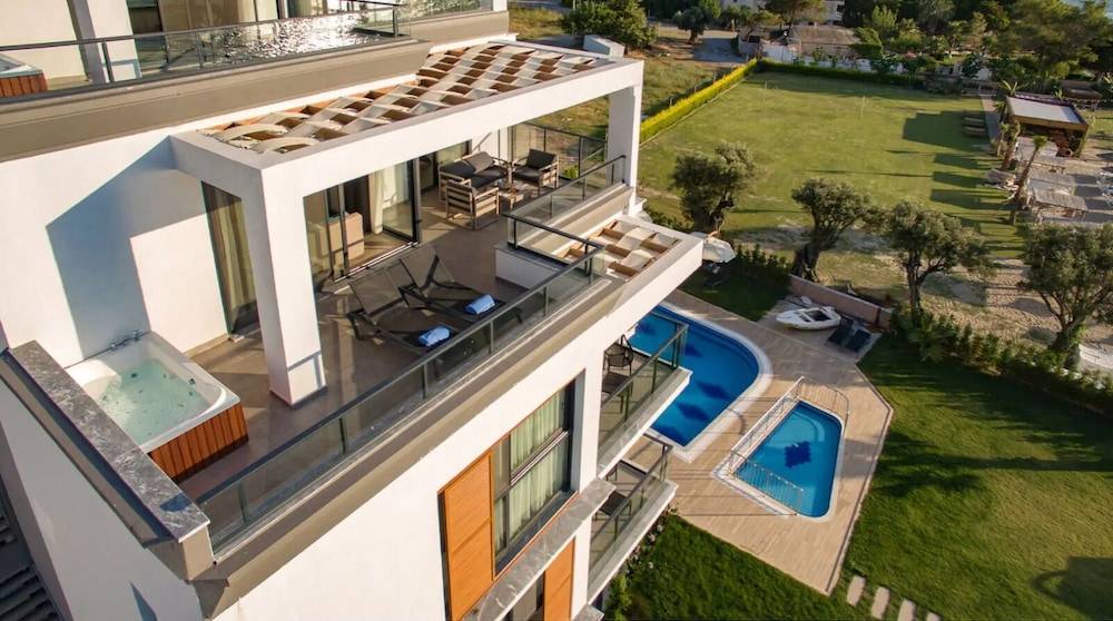 MAIA Luxury Beach Hotel & Spa 1