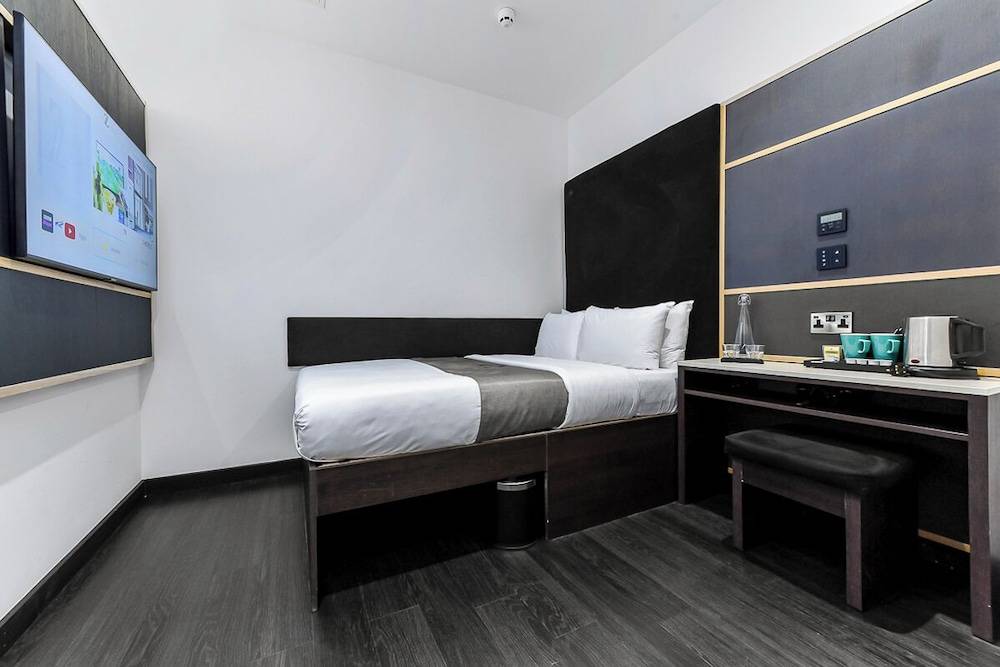 The Z Hotel Strand 1