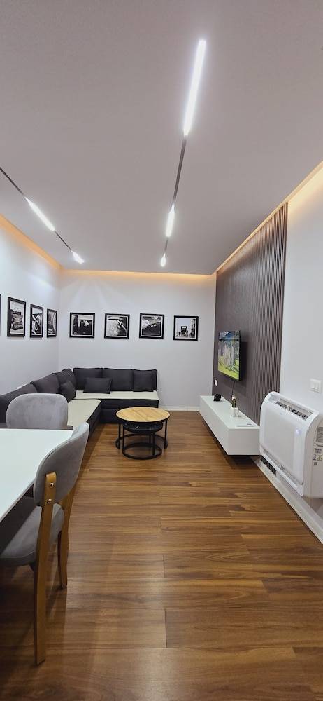 Arkle Apartment 6 1