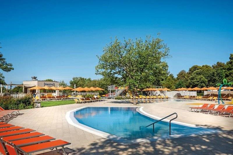 Lanterna Premium Camping Resort by Happy Camp 1