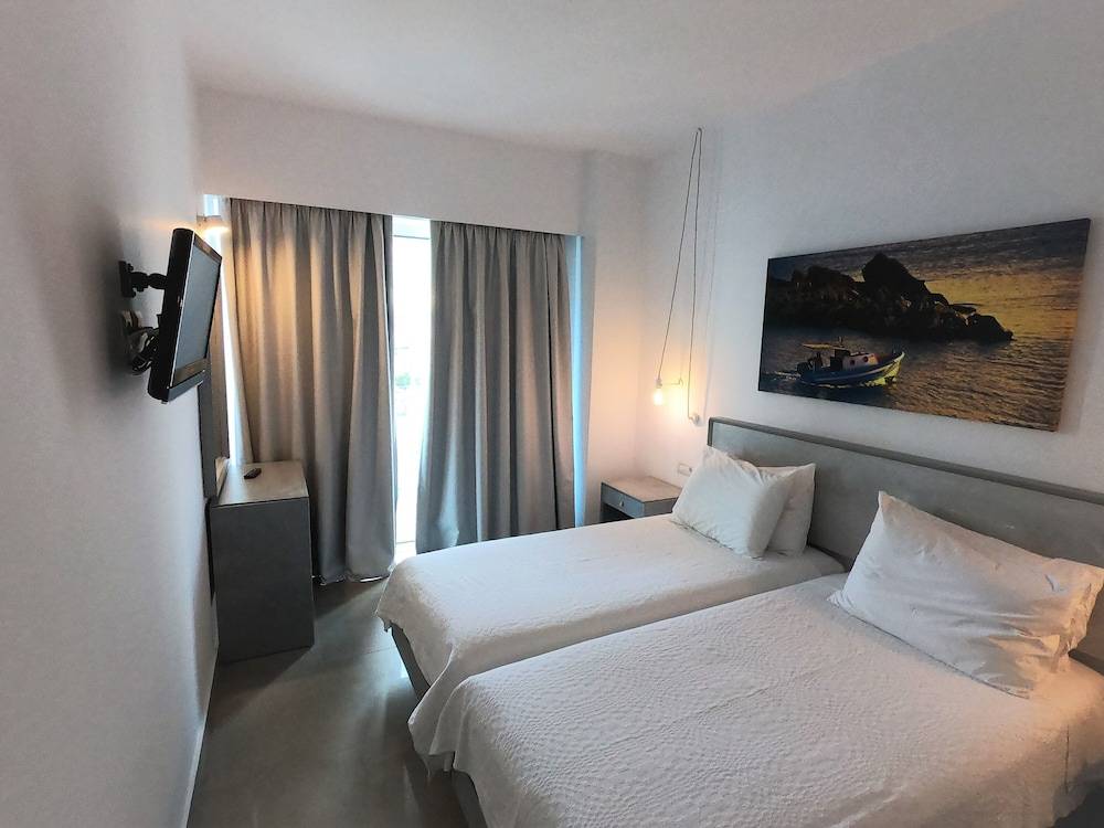 ALOS SUITES ex-Possirama Bay aparts 1