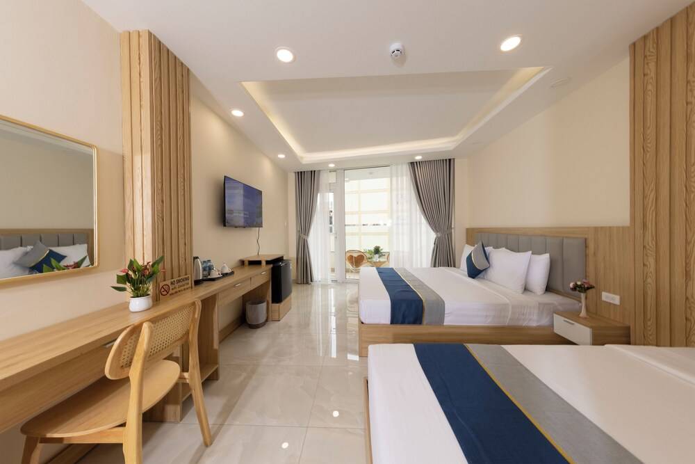Ben Thanh Luxury Suite Hotel & Spa 1