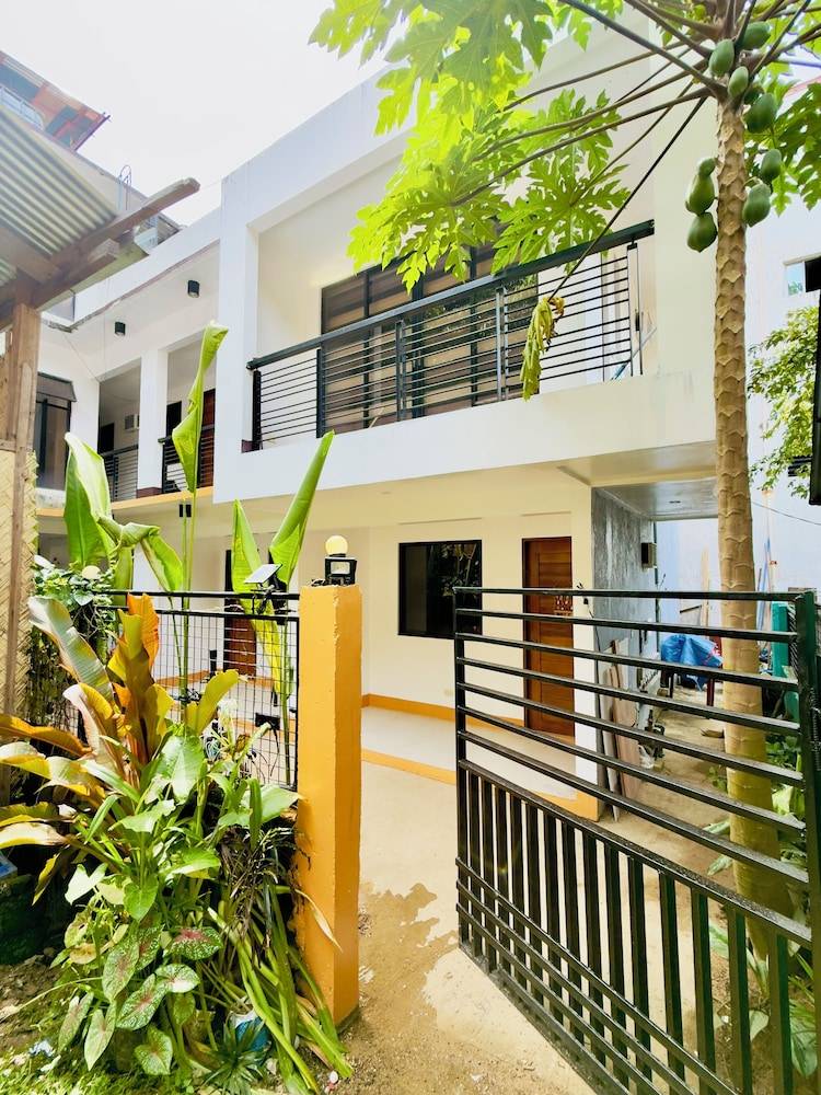 La Greta El Nido Apartments 1