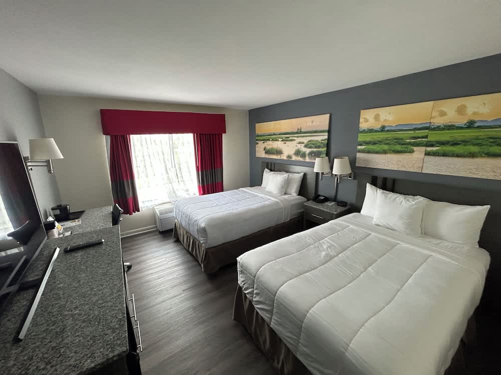 Clarion Pointe - Greensboro Coliseum Area 1
