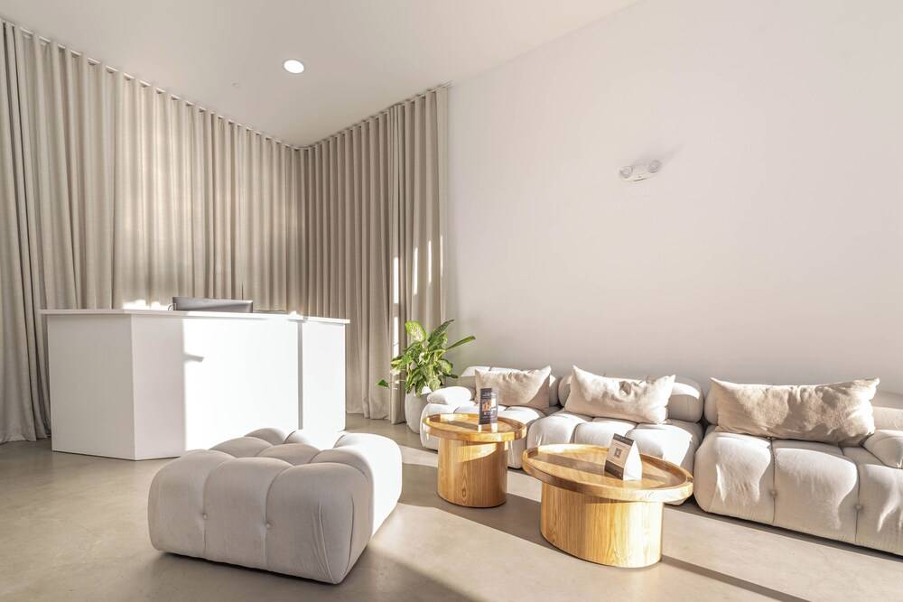 Metropolitan Living by HOUSY 2