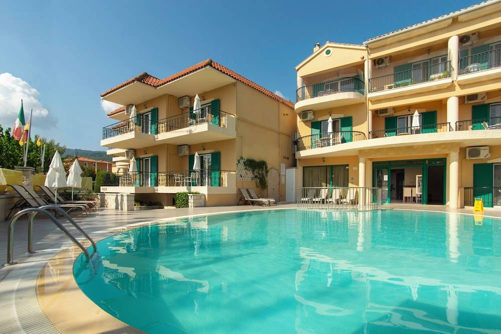Konstantinos Hotel & Apartments 2 1