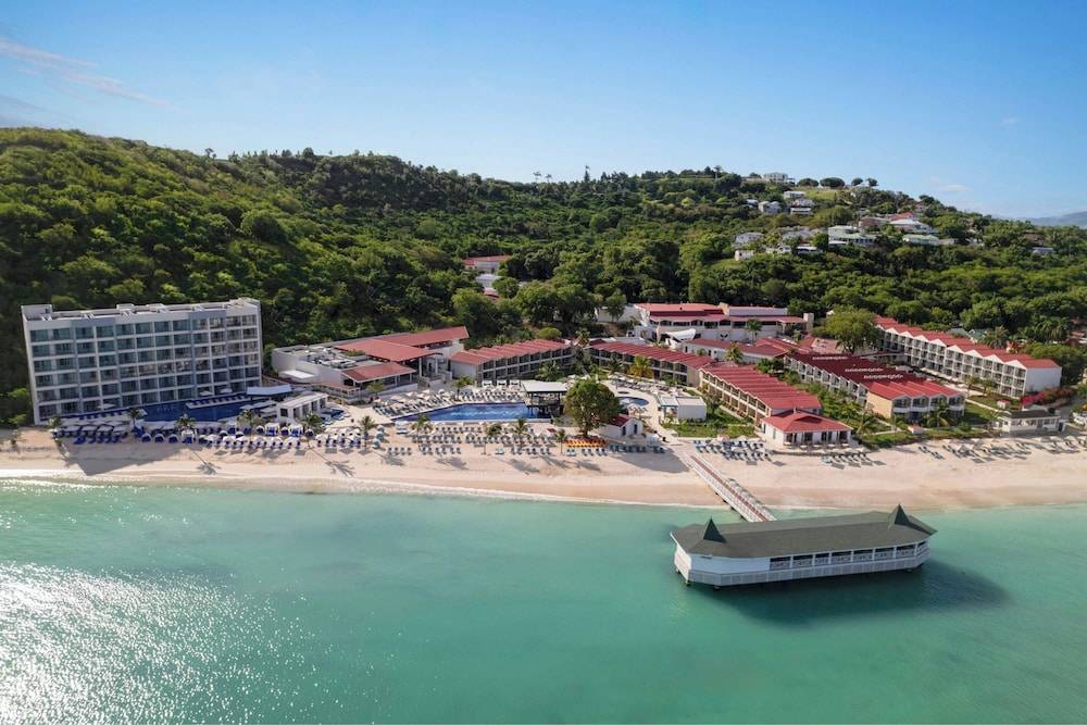Royalton CHIC Antigua, An Autograph Collection All-Inclusive Resort - Adults Only 1