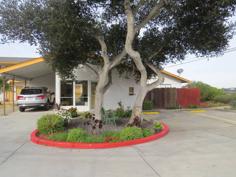 Laguna Lodge 2