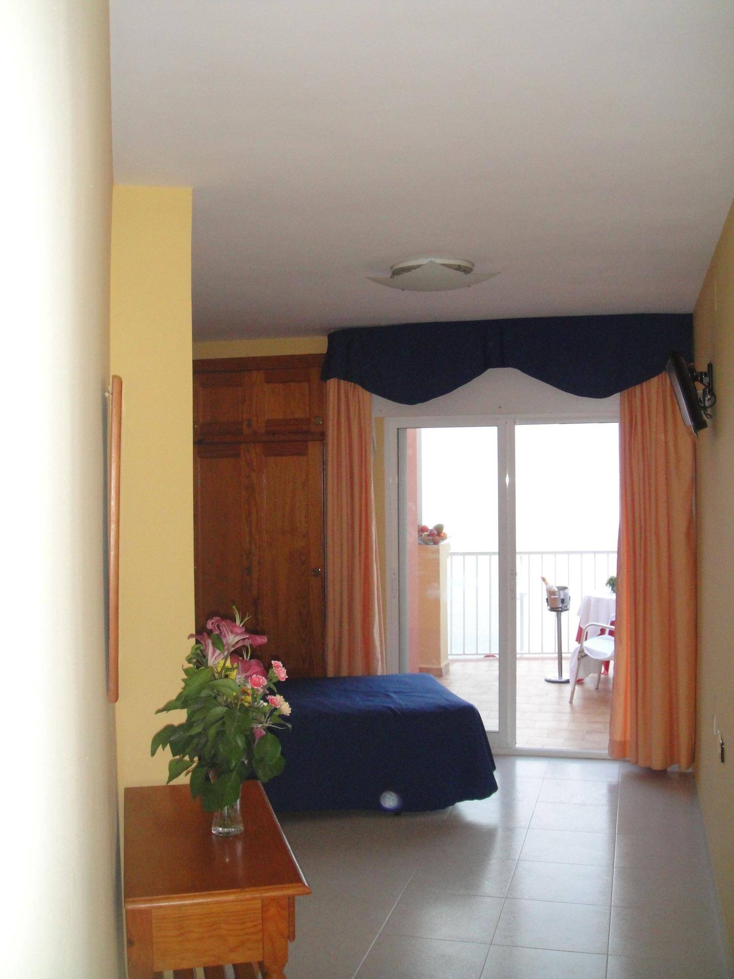 HOSTAL COSTA SOL 2
