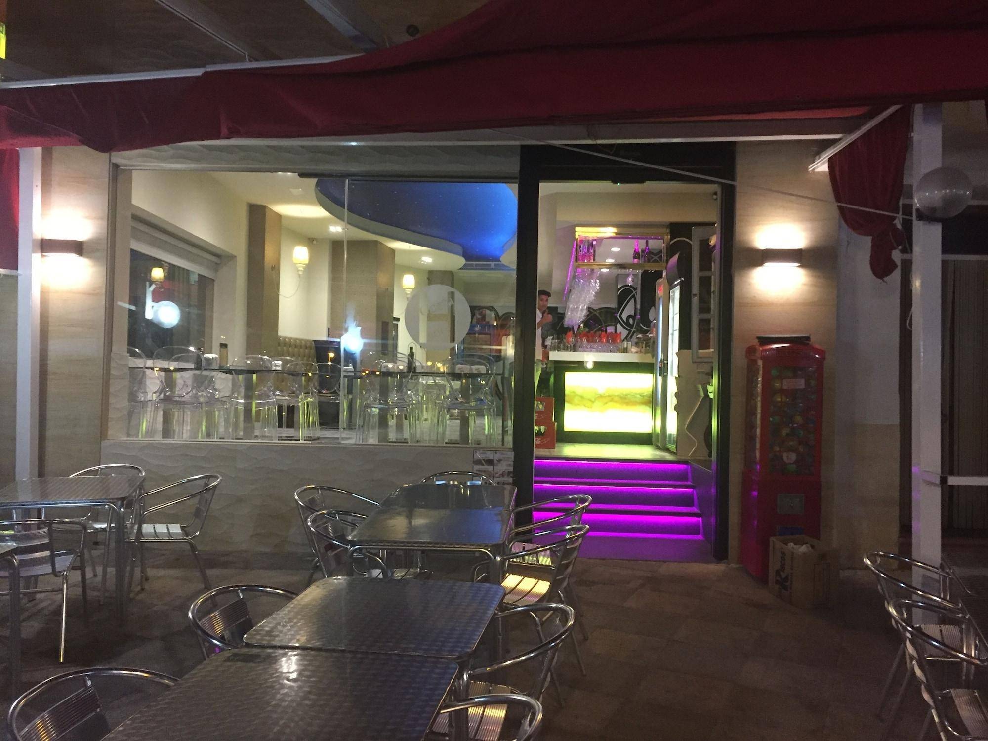 HOSTAL COSTA SOL 1