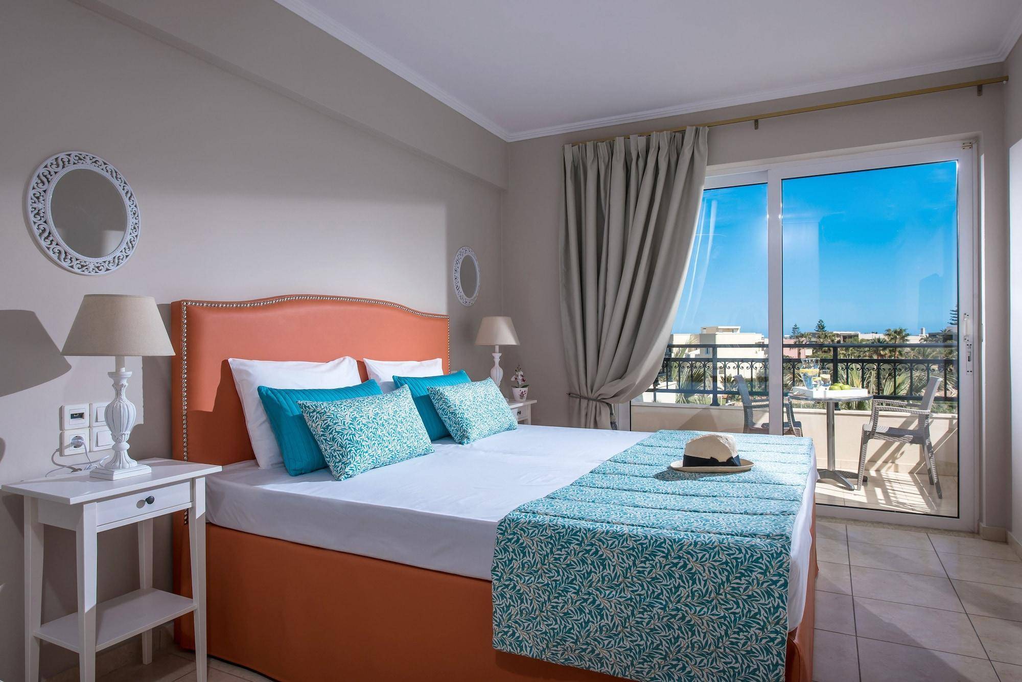 Ammos Boutique Apartments & Suites 1