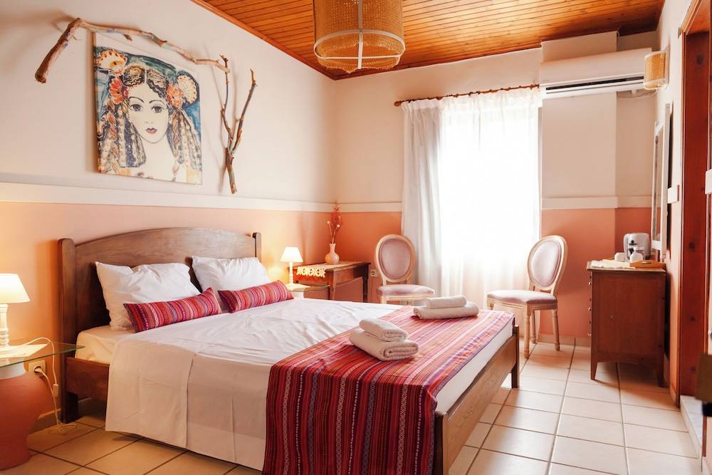 AMNISIADES APARTMENTS 1