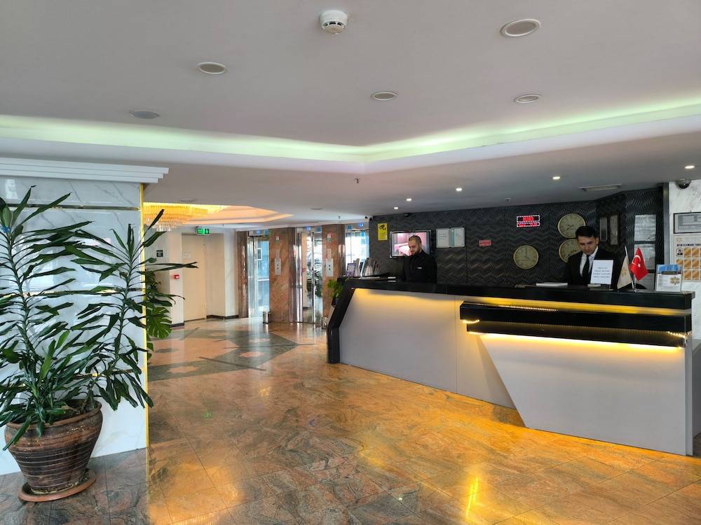 Euro Plaza Hotel 2