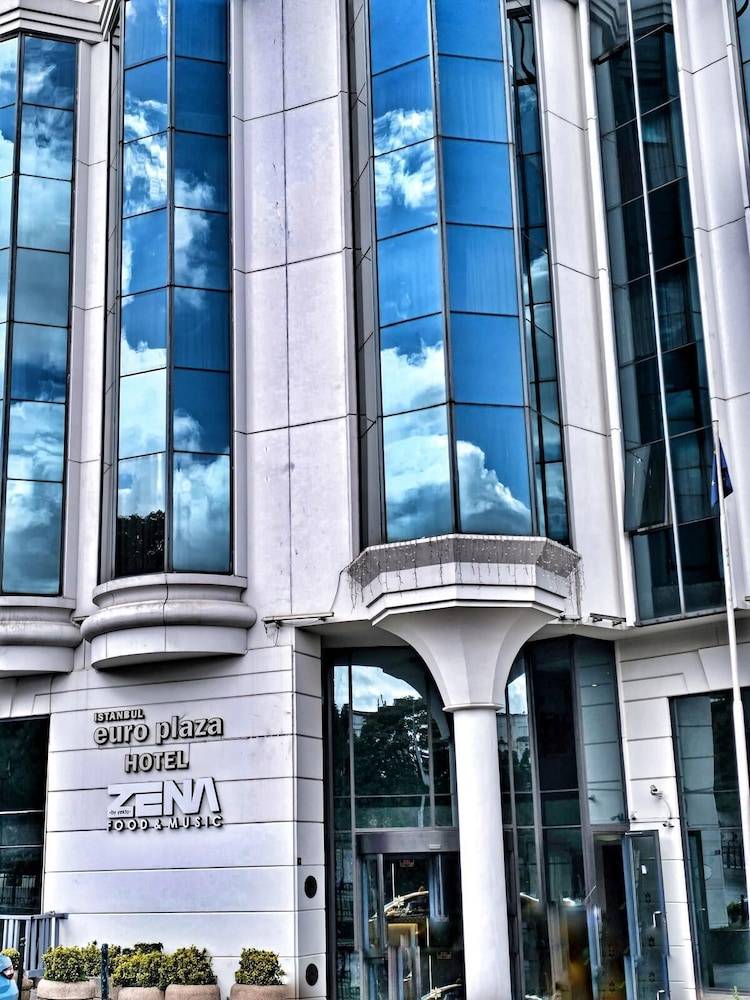 Euro Plaza Hotel 1