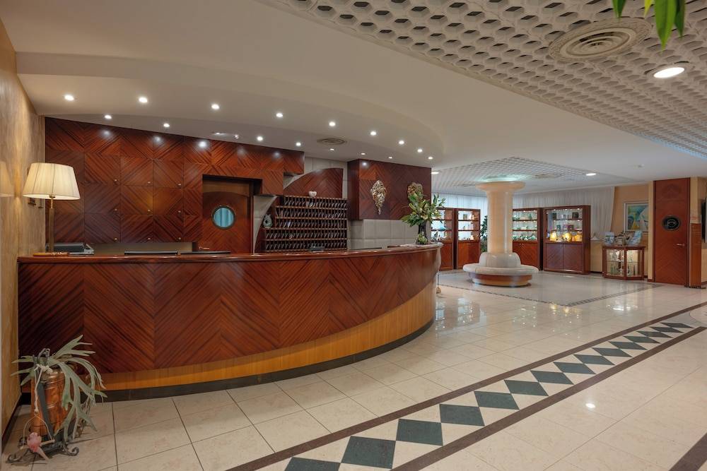 Aparthotel Holiday 2