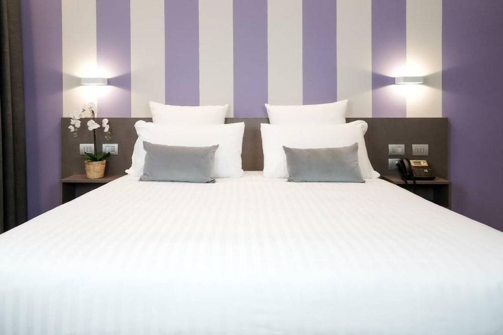 CA' San Cristoforo Apartments & Suites 2