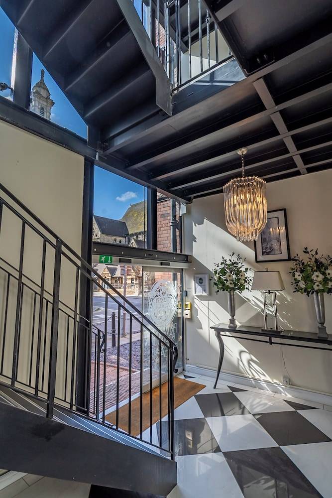 Strozzi Palace Suites by Mansley 2