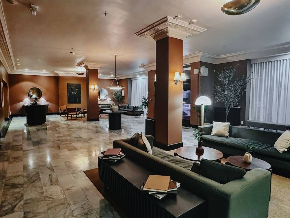 FOUND Hotel Carlton, Nob Hill 1