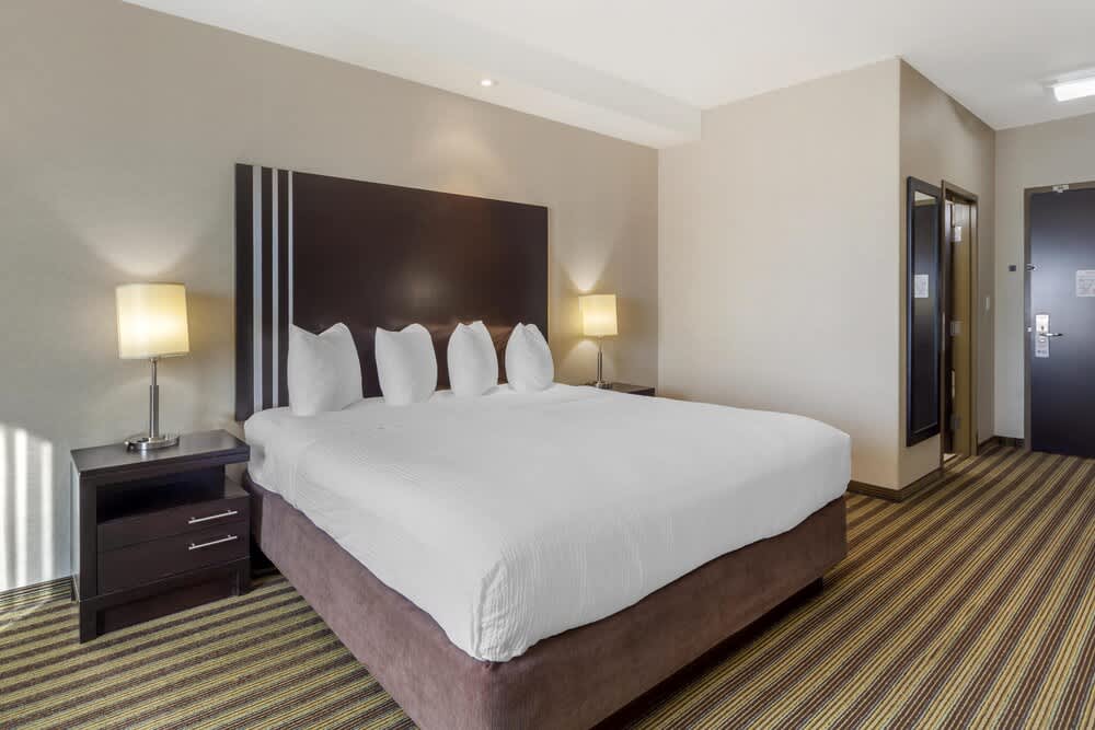 Best Western Plus Sherwood Park 1