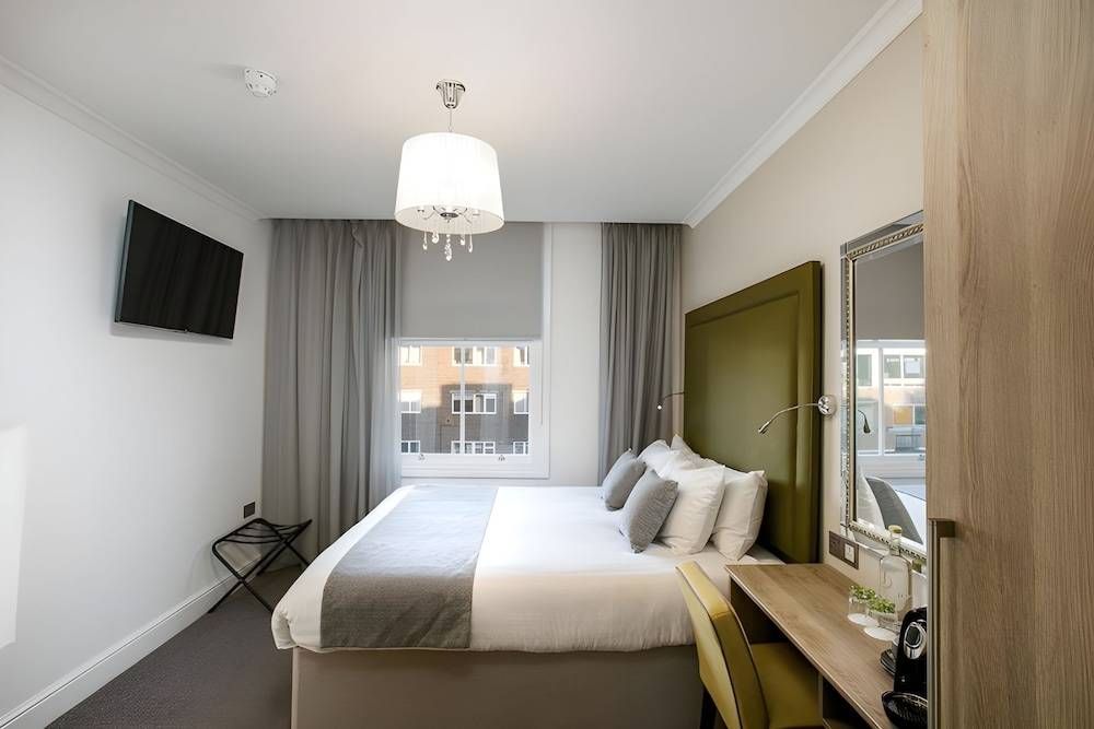 The Porchester Hotel 1