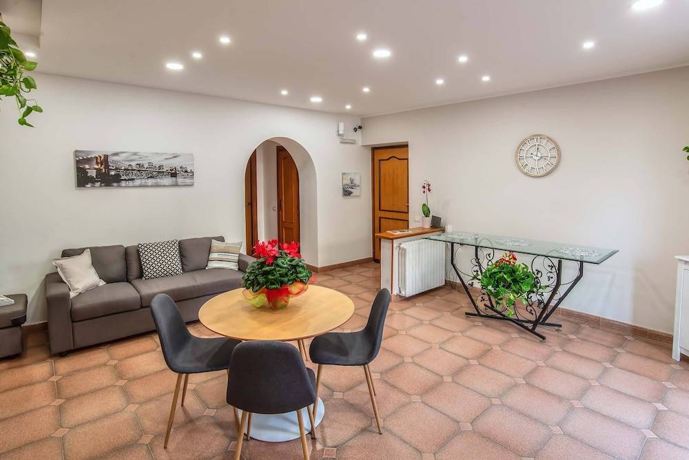 Plaza Rooms Ciampino 2