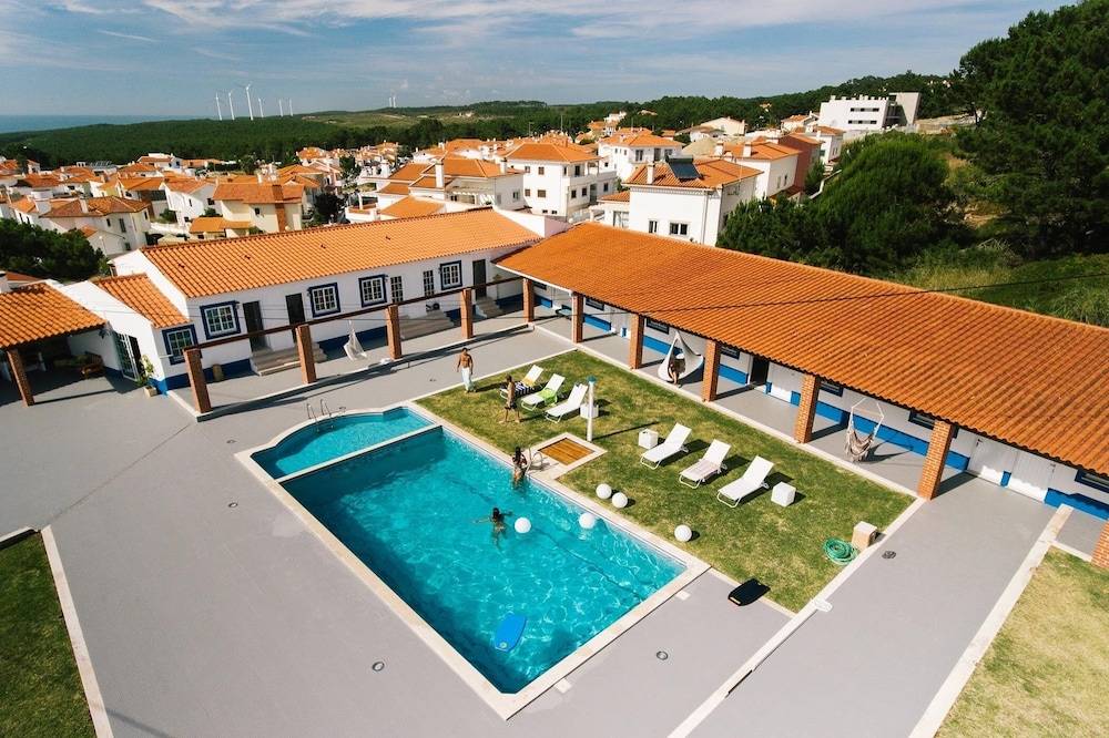 Zulla Nazaré`s Surf Village 1