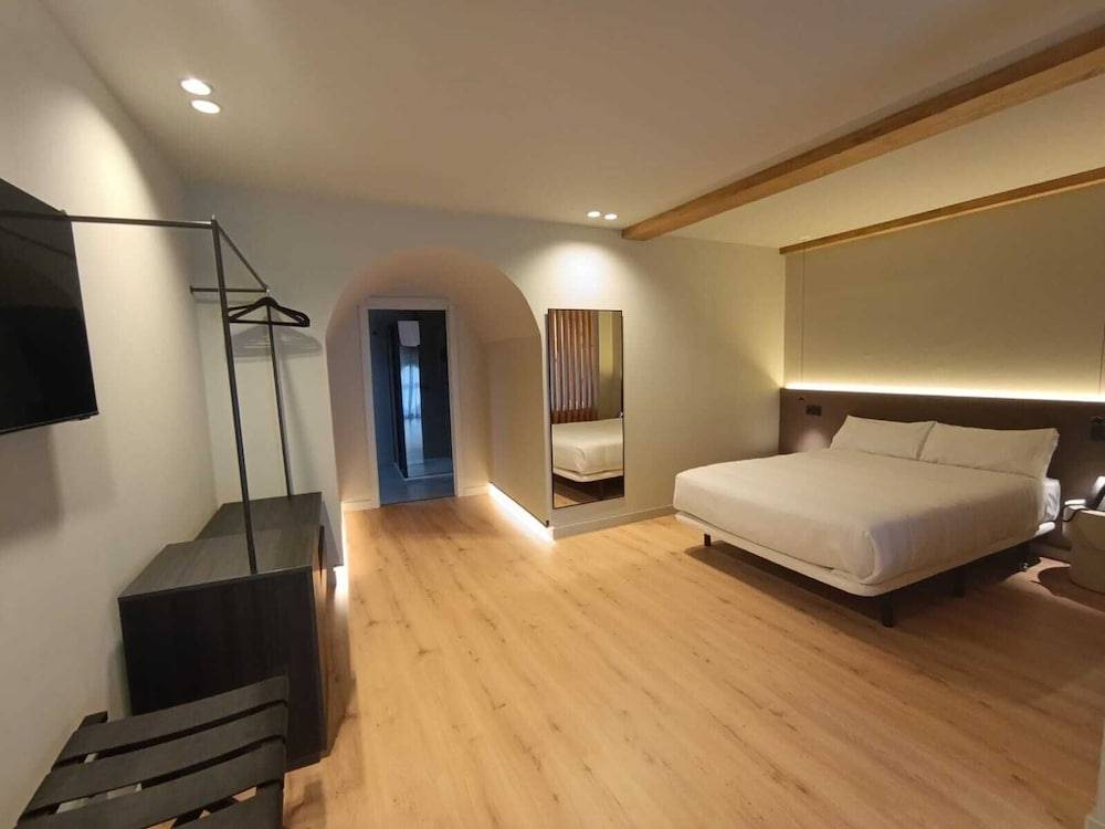 U-Hotel Aduana Ribadeo 2