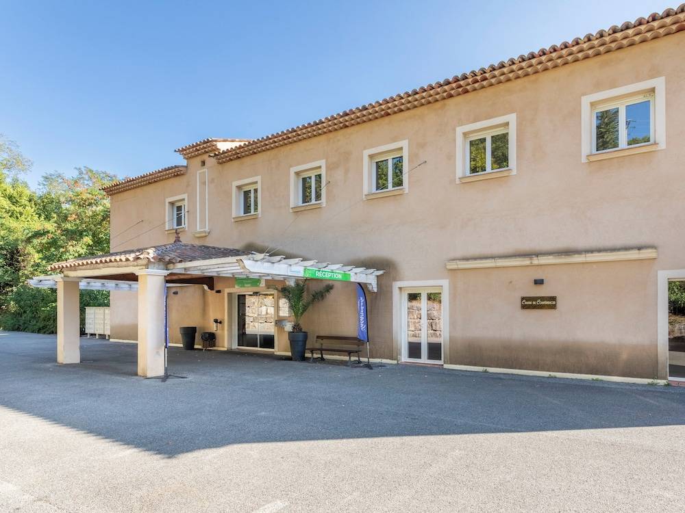 Appartement dans Residence – Le Domaine de Camiole 2