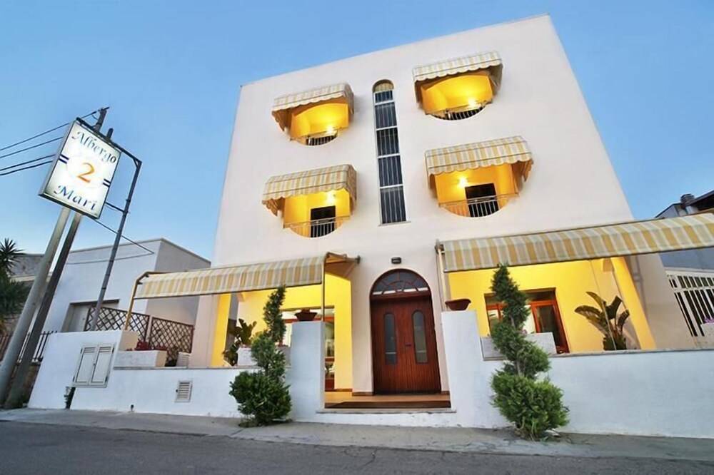 Albergo 2 mari 1